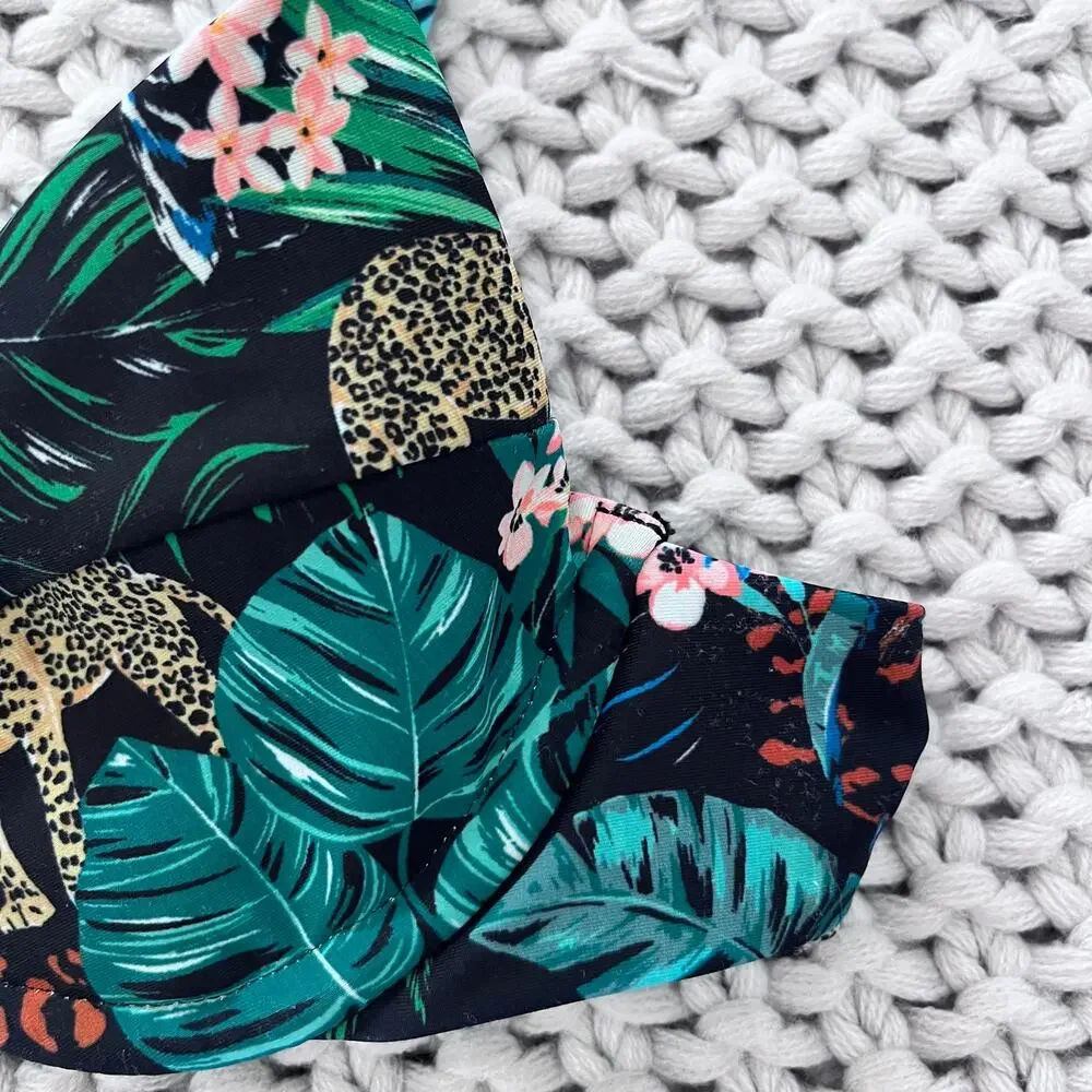 Skatie• ‘Kate’ Bikini Top in PARADISE